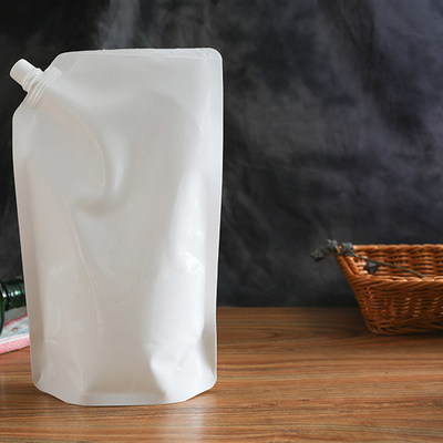 De witte Vloeibare Verpakkende Zak Detergent Juice Filling Pouch van het Handdesinfecterende middel 60mic